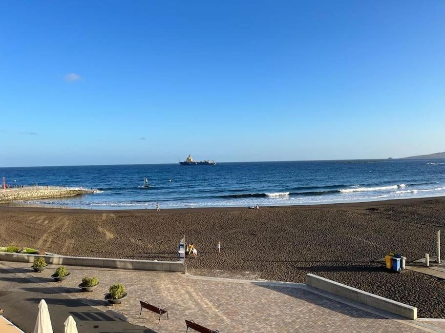 Pieds Dans L'Eau - Vue Sur Mer - Playa De メレナラ エクステリア 写真